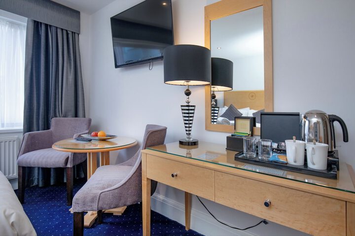 Room 9 of 64