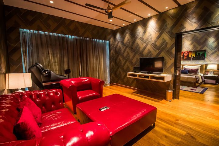 Room 26 of 59