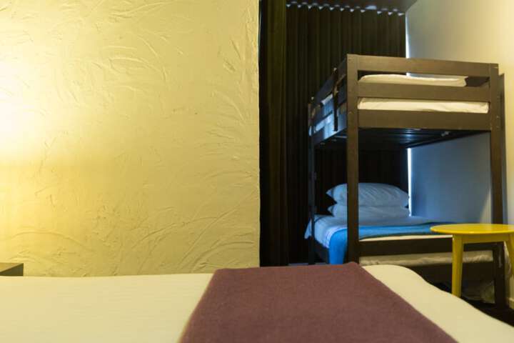 Room 17 of 39