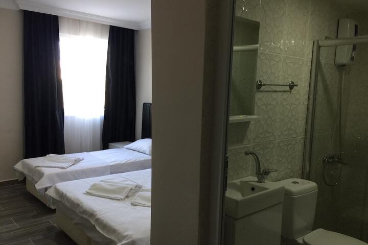 Room 6 of 19
