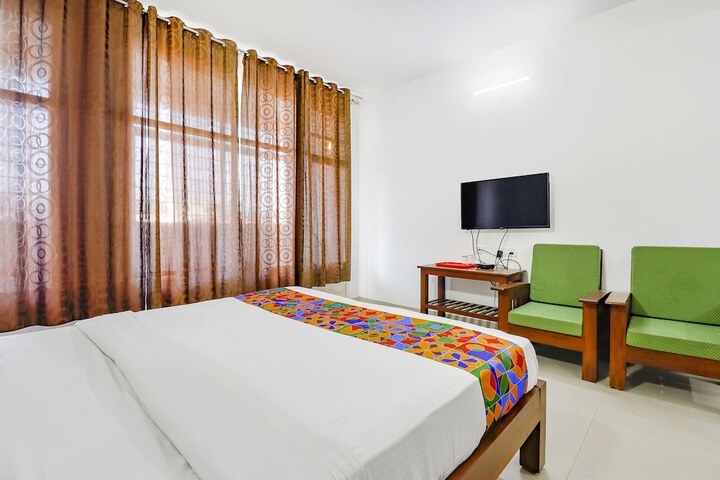 Room 14 of 28