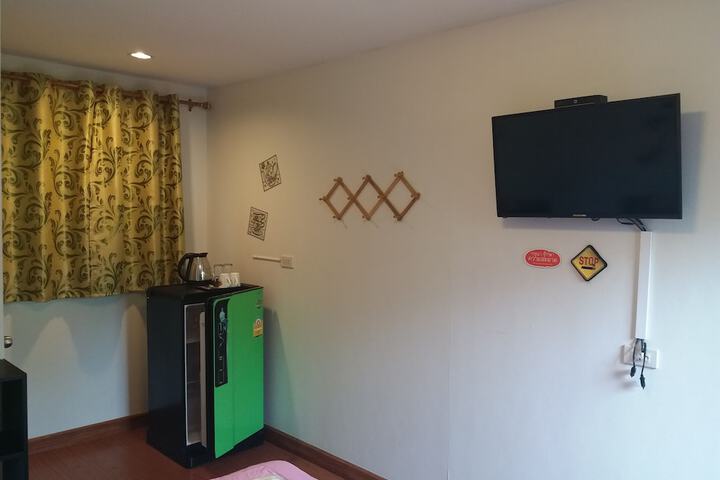 Room 12 of 22