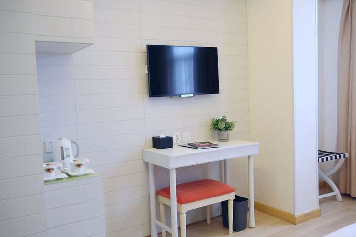 Room 10 of 53