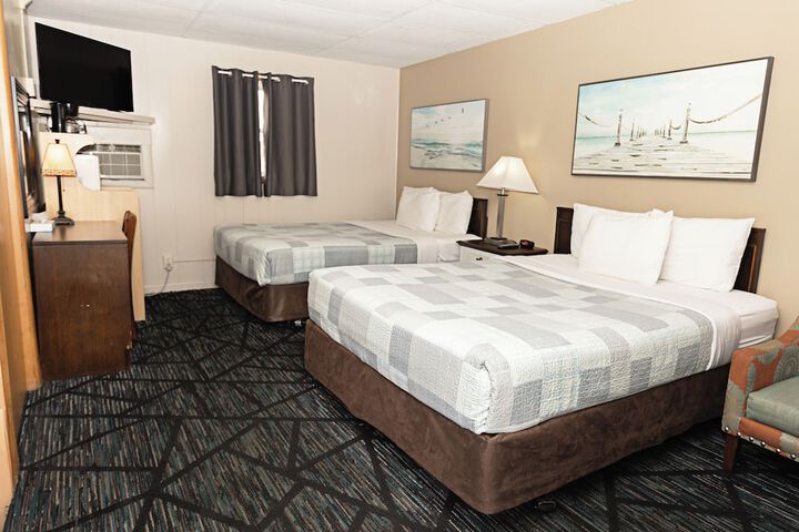 Room 6 of 12