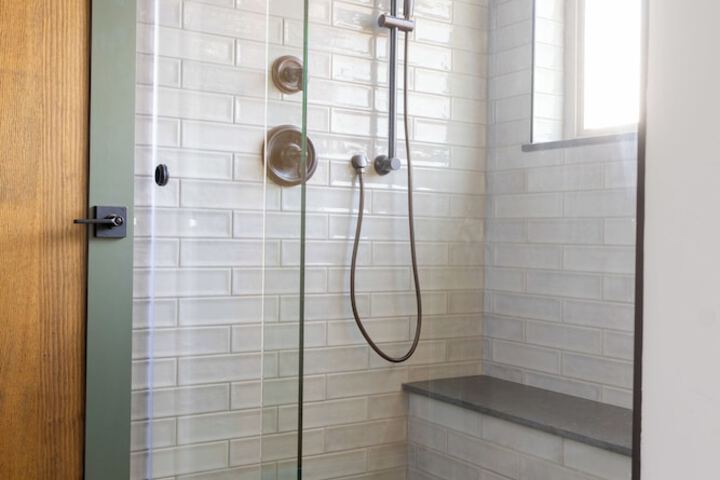 Bathroom shower