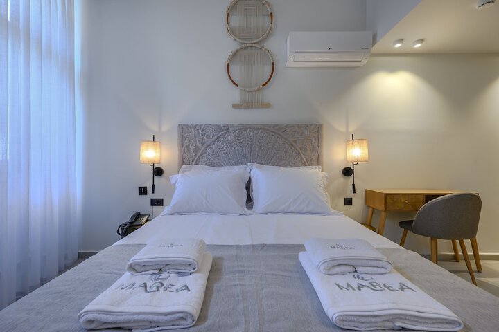 Room 4 of 78