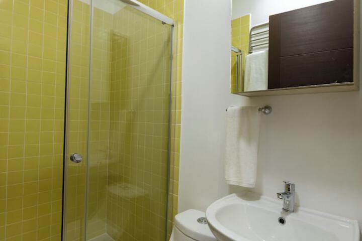 Room 15 of 27