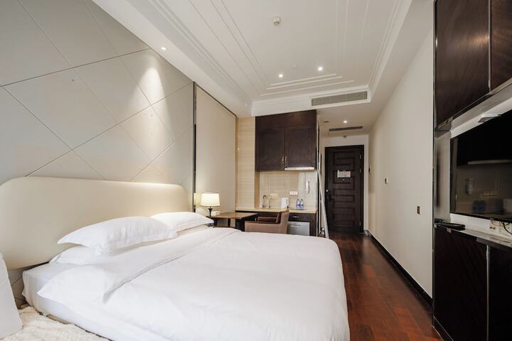 Room 79 of 140