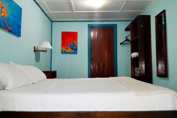 Room 5 of 87