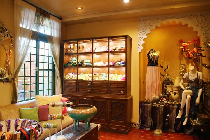Gift Shop 132 of 150