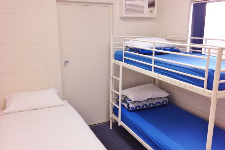 Room 9 of 41