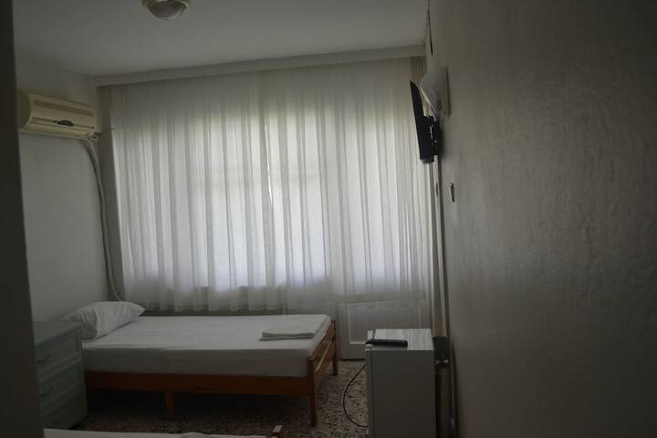 Room 8 of 44