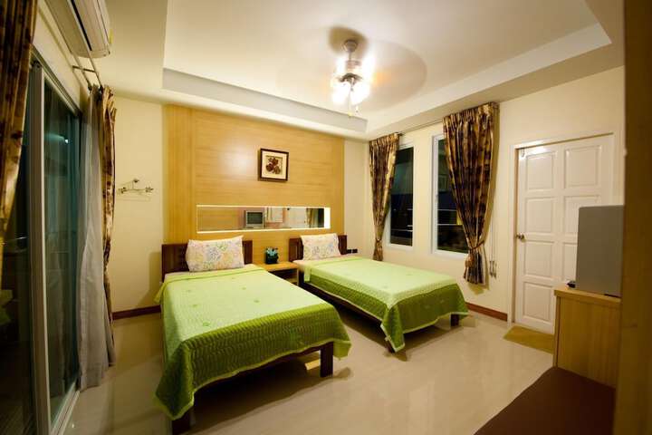 Room 9 of 47