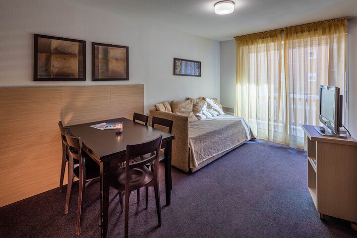 Room 14 of 40