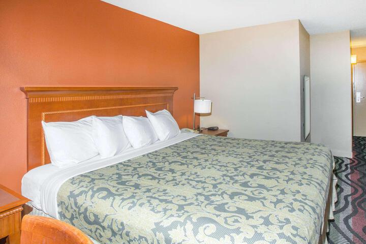 2 Double Beds (6 of 7)