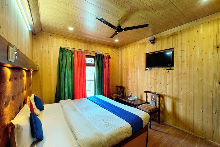Room 4 of 23
