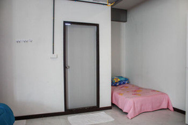 Room 17 of 36