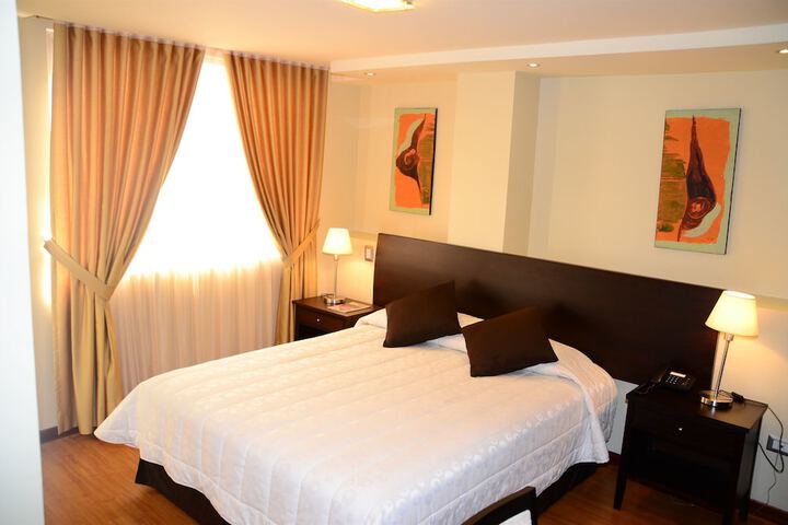 Room 10 of 62