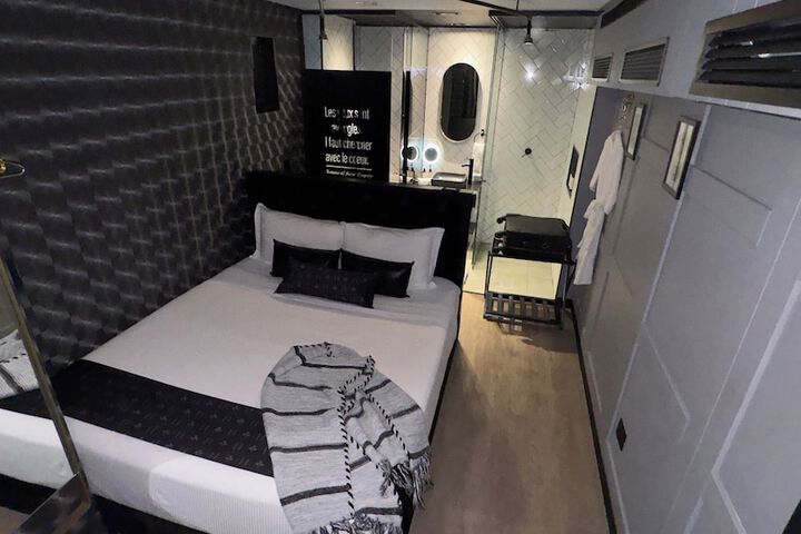 Room 56 of 99