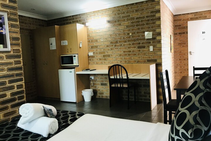 Room 85 of 152