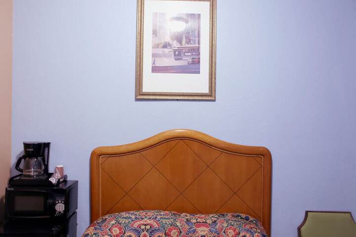 Room 30 of 53