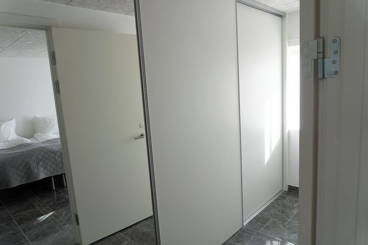 Room 8 of 37