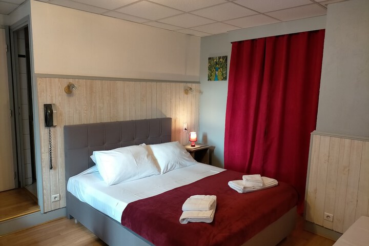 Room 25 of 47