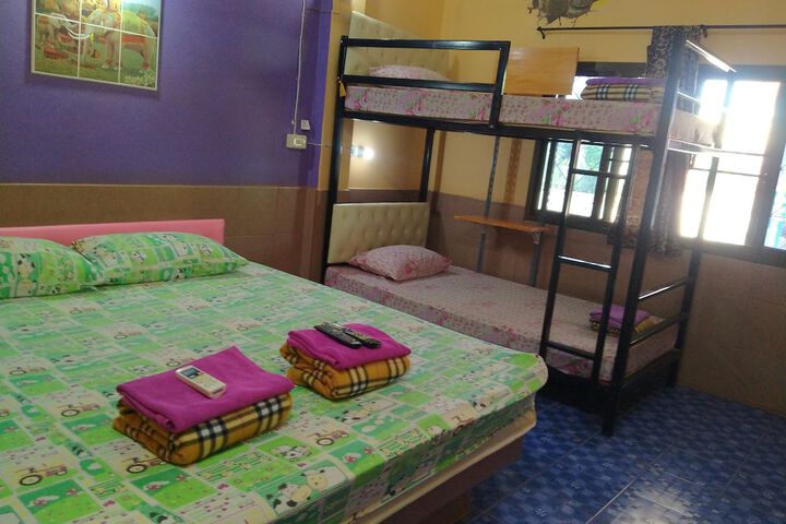 Room 35 of 79