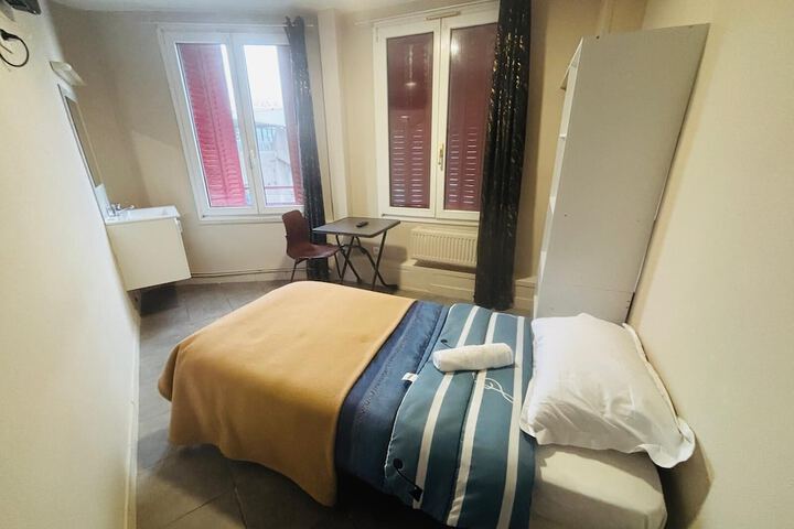 Room 2 of 14