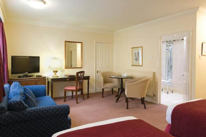 Room 13 of 66