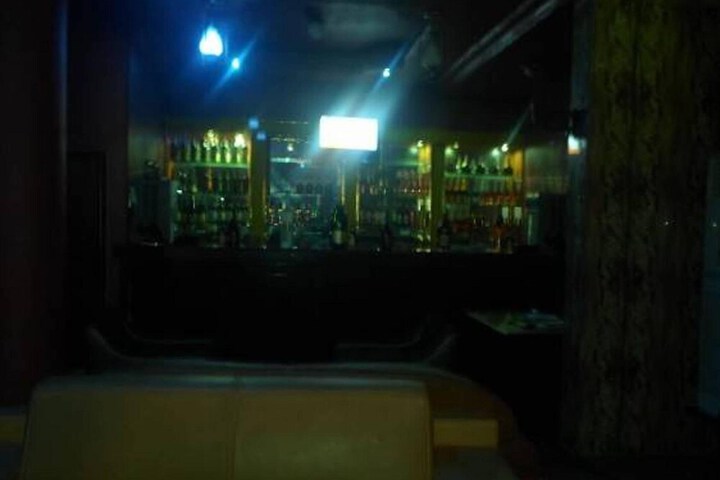 Lounge 17 of 21