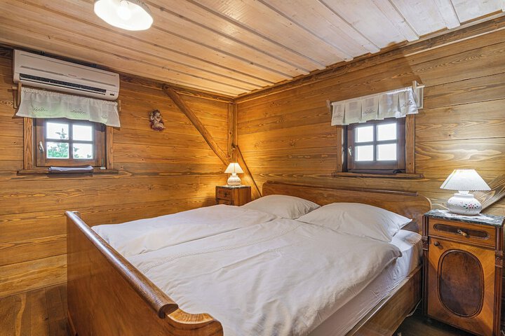 Room 3 of 21