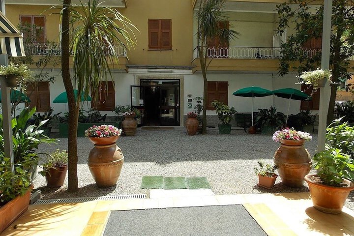 Hotel 65 of 65