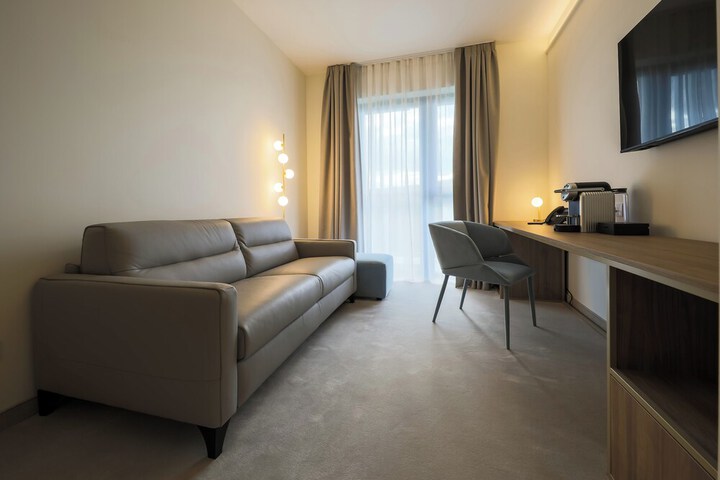 Room 21 of 117