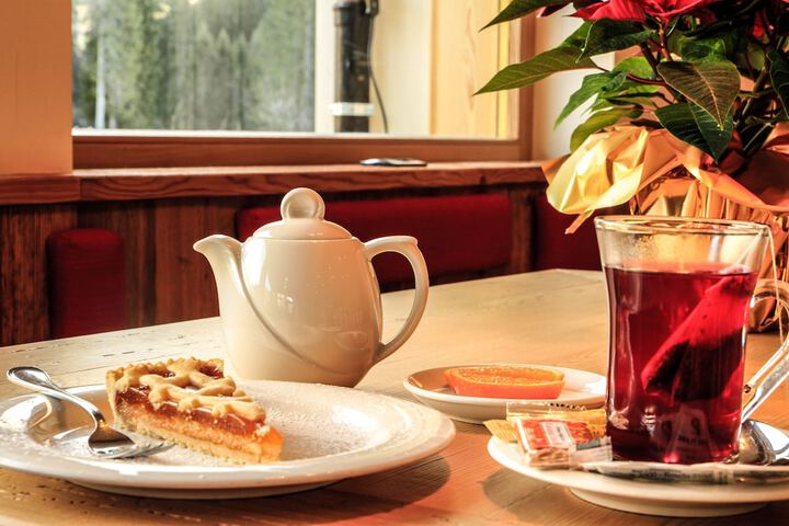 Breakfast/Coffee Service 27 of 45
