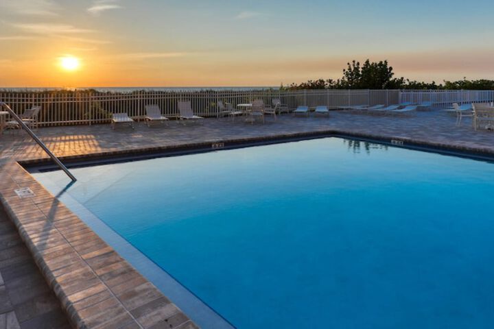 Pool 74 of 106