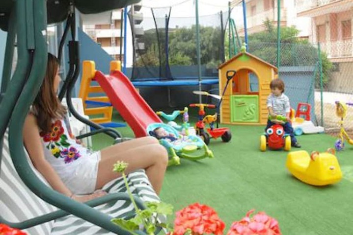 Children's play area - outdoor