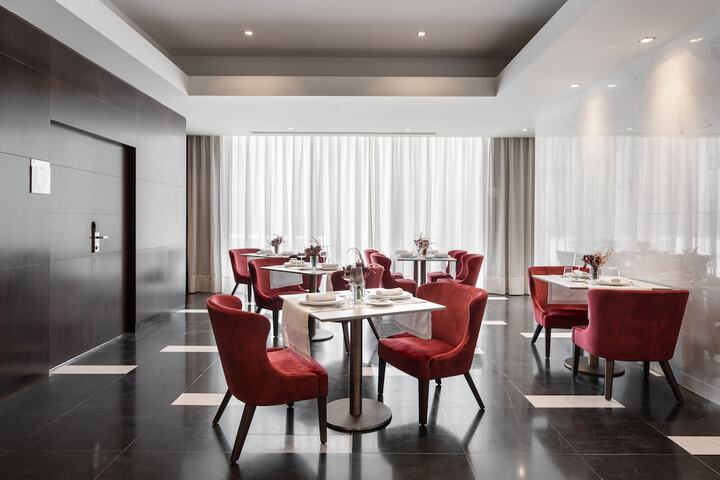 Dining 47 of 74