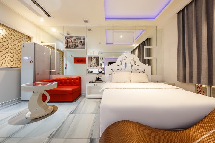 Room 41 of 88