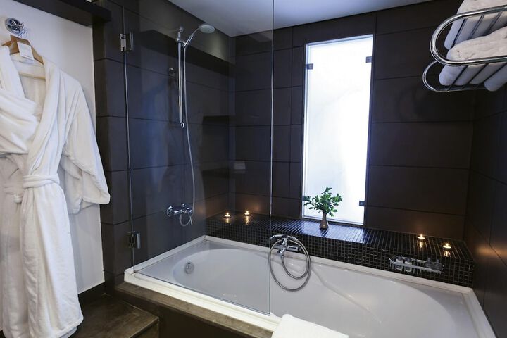 Room 25 of 135