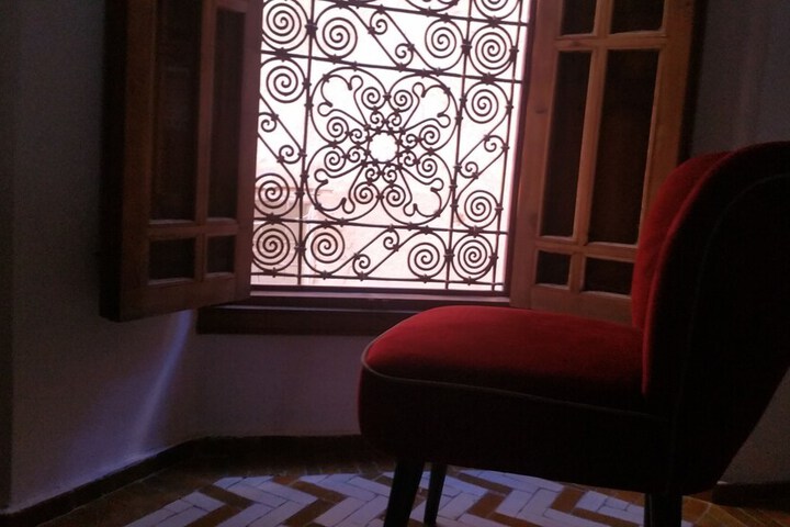 Room 18 of 98