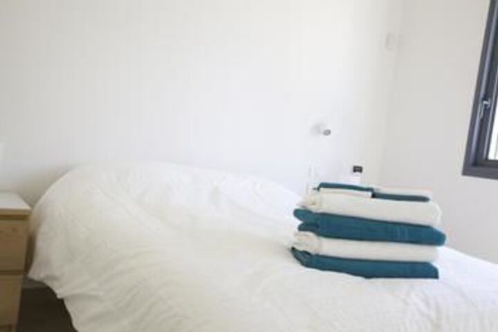 Room 4 of 13