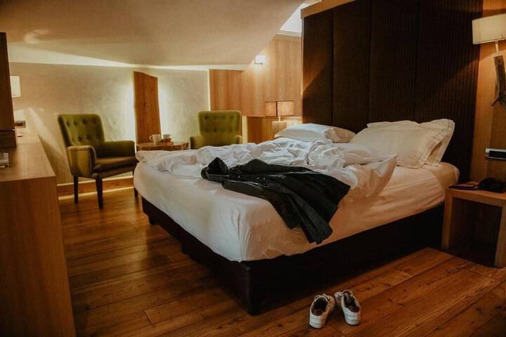 Room 42 of 112