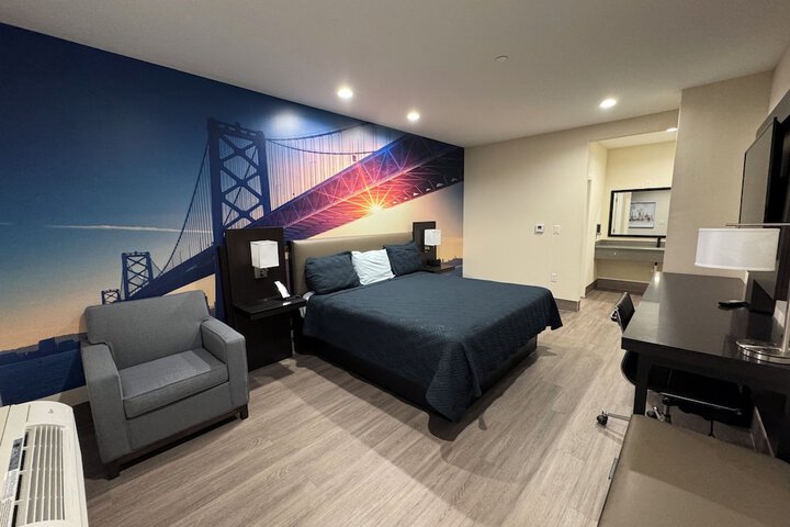 Room 11 of 26