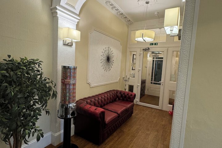 Guest Lobby