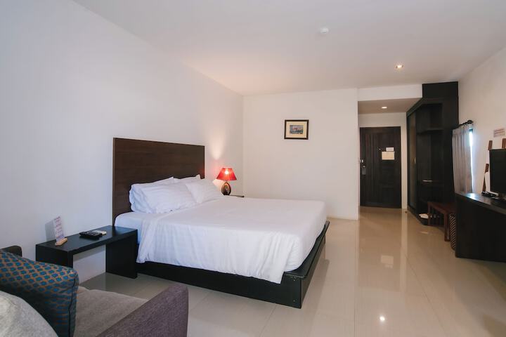 Room 18 of 65