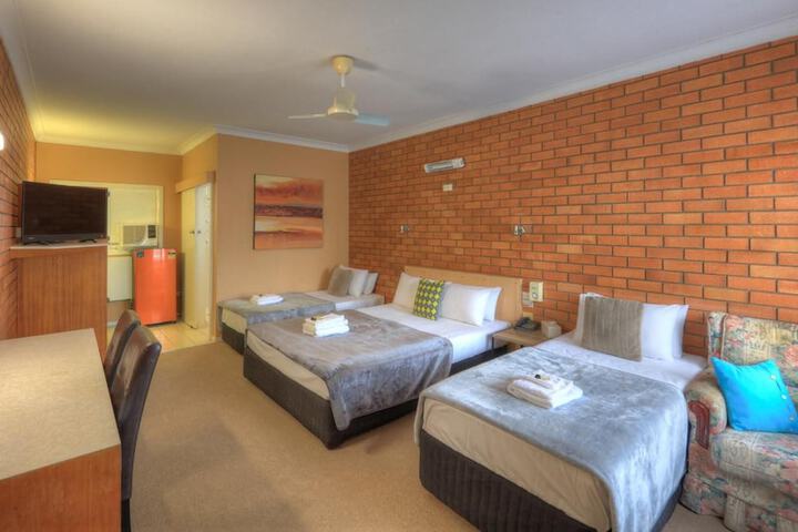 Room 16 of 43