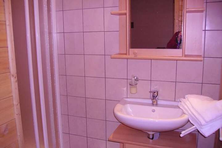 Room 15 of 16
