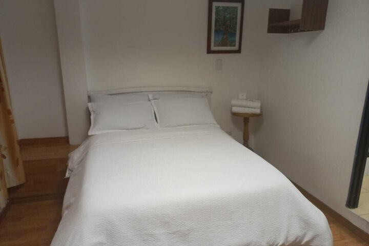 Room 5 of 23