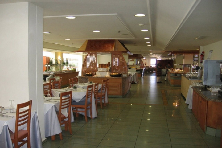 Dining 20 of 22